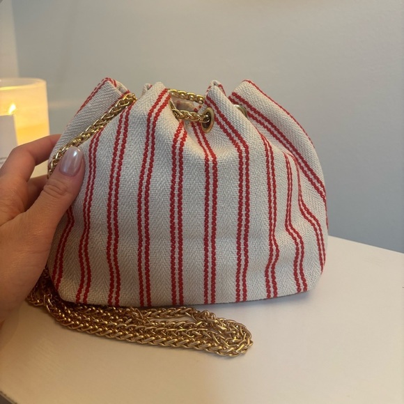 Striped Red and White Linen Bucket Bag - Picture 5 of 6